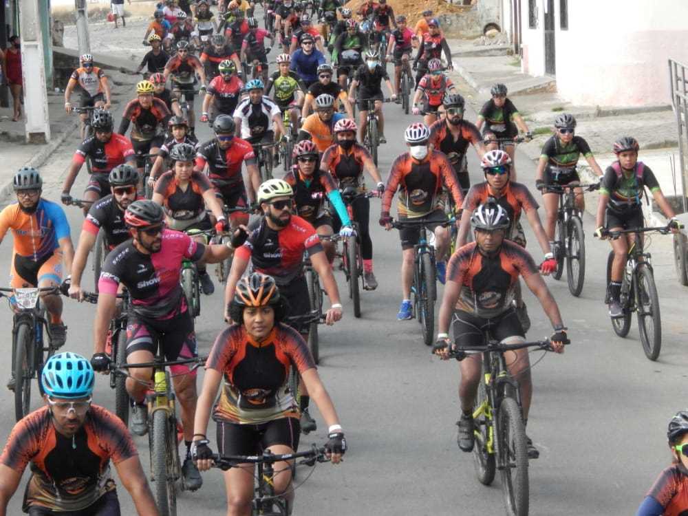 Camacã: Com total apoio da prefeitura equipe de Ciclistas participa de passeio em Itagimirim